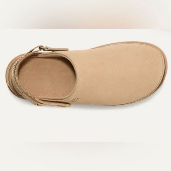 NWT UGG Goldenstar
Clog Sand 7 - Picture 5 of 13